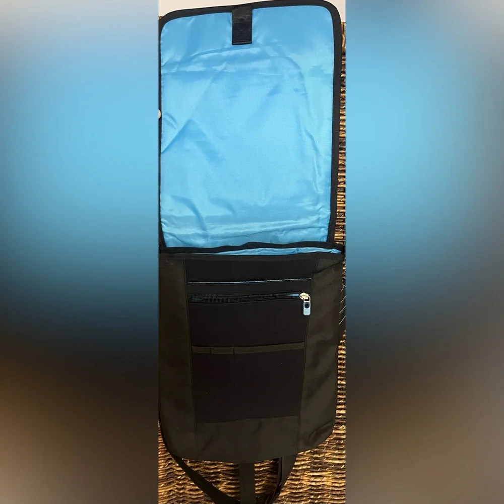ful-‎ Tablet/Messenger bag- Blue/Black, Series 6100, Multiple compartments